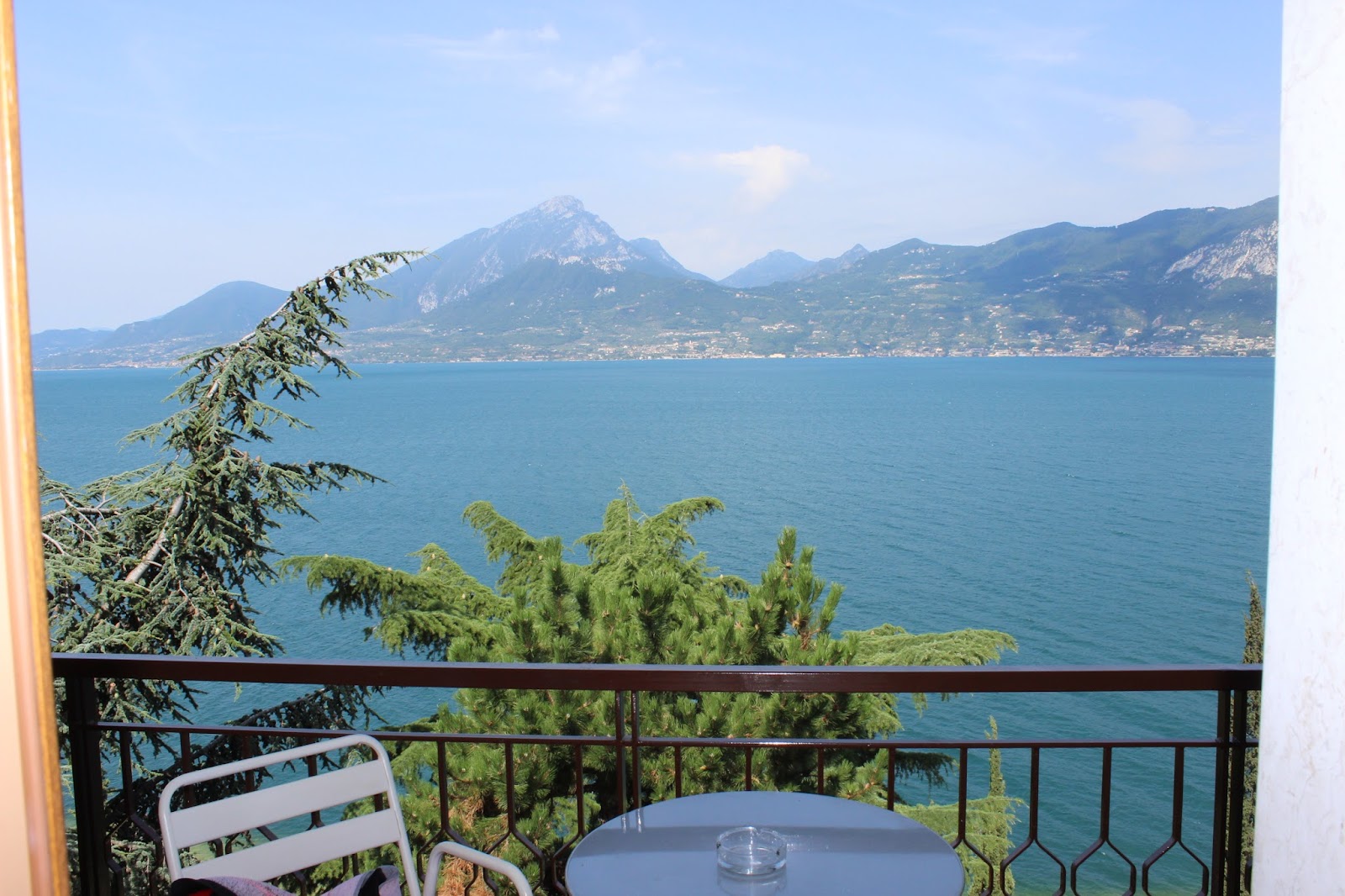 Lake View Room